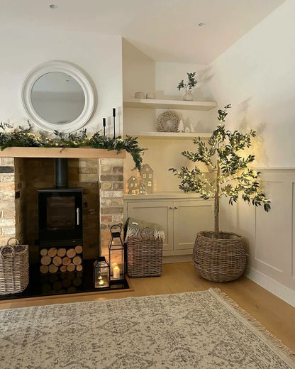 Farrow & Ball Strong White No. 2001