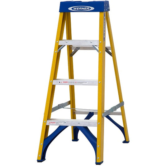 Werner Fibreglass 4-Tread Swingback Stepladder 1.1
