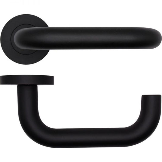 Maggiore Lever on Rose BL